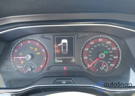 2019 Volkswagen Jetta 1.4T R-Line/1.4T S/1.4T Se z USA, uszkodzony, nr VIN 3VWC57BU6KM194425